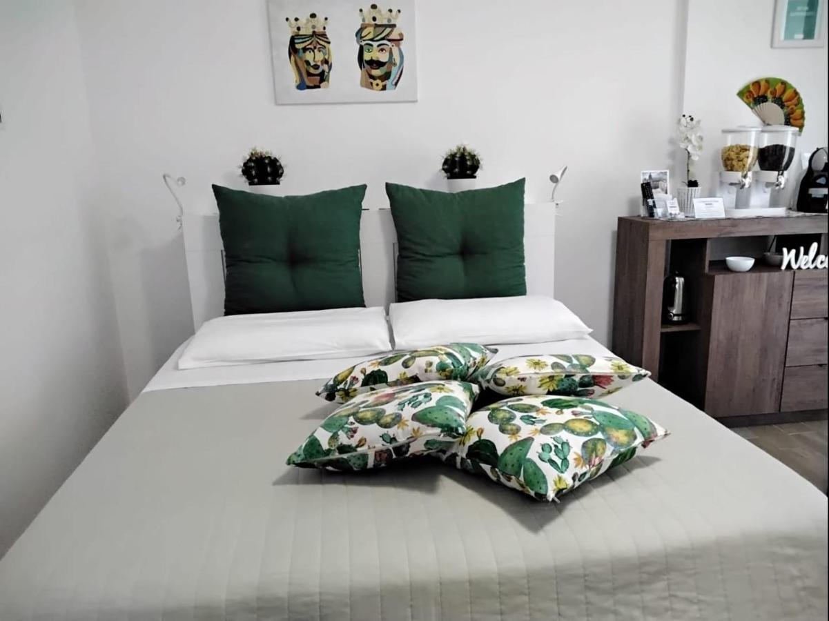 La Camera Di Stella - Ai Normanni Hotell Palermo Eksteriør bilde